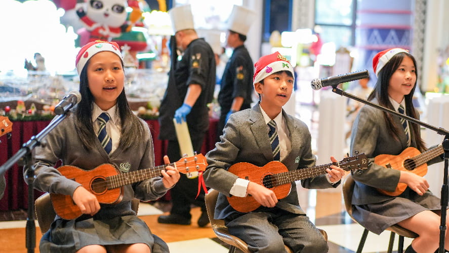 Children's Voices Light Up Christmas Eve - Ceremony